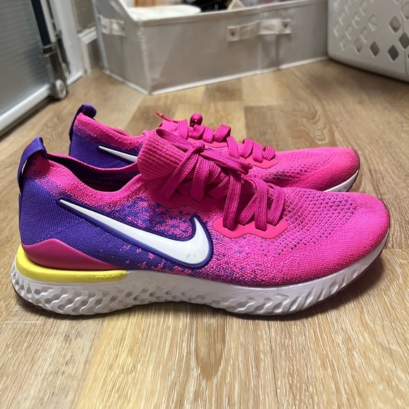 Nike Epic React Size 9 - Picture 6 of 14